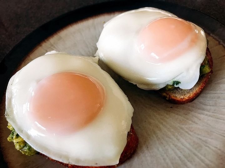 Air fryer poached eggs